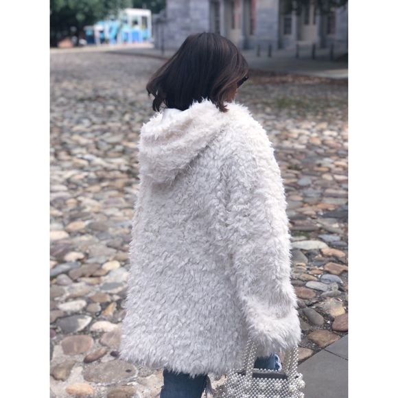 Last 1✨🆕Lena Cream Teddy Faux Fur Jacket - Picture 4 of 8